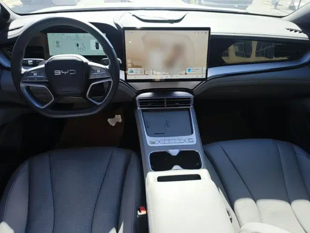 BYD Seal 07 DM-i — Фото автомобиля 9