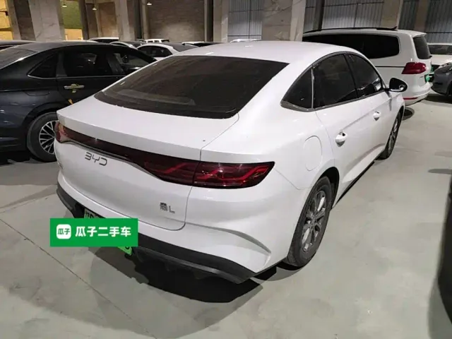 BYD Qin L — Фото автомобиля 4