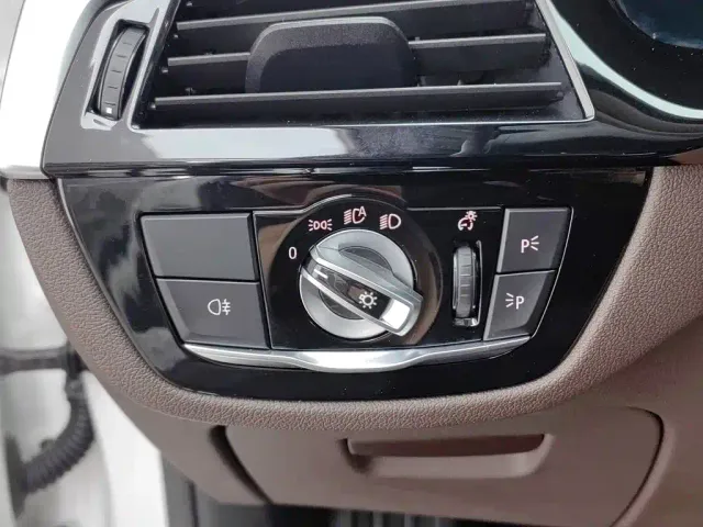 BMW 5 Series — Фото автомобиля 21