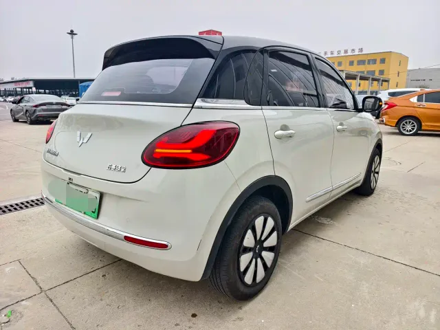 Wuling Bingo — Фото автомобиля 2