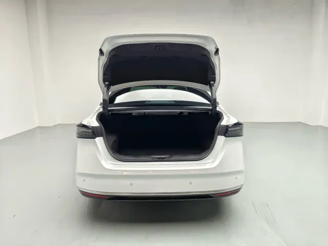 Nissan Teana — Фото автомобиля 8