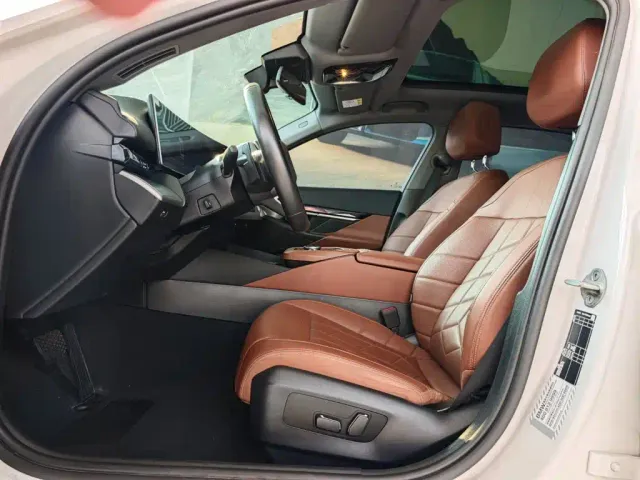 BMW 5 Series — Фото автомобиля 13