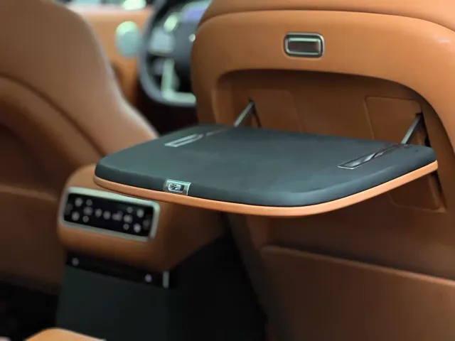 Li Auto L9 — Фото автомобиля 13