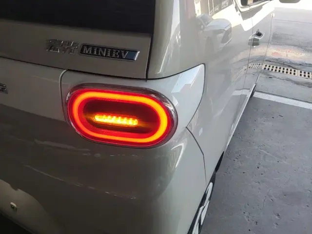 Wuling Hongguang Mini EV — Фото автомобиля 7