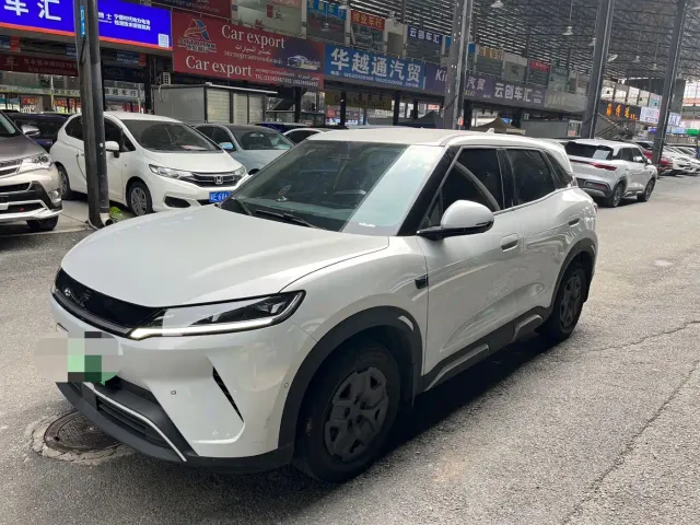 Фотография автомобиля — BYD Yuan UP