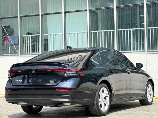 Honda Accord — Фото автомобиля 9