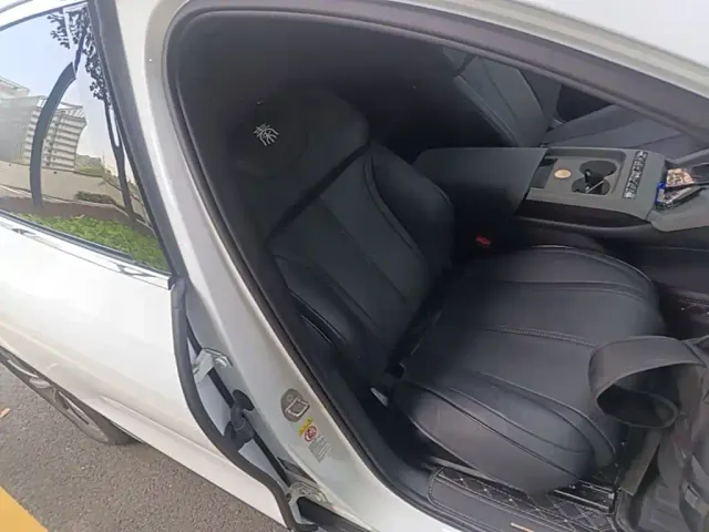 BYD Qin L — Фото автомобиля 24