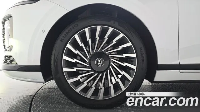 Hyundai Grandeur GN7 — Фото автомобиля 5