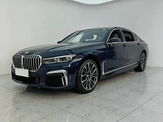 Фотография автомобиля — BMW 7 Series
