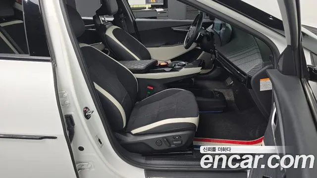 Kia EV6 — Фото автомобиля 24
