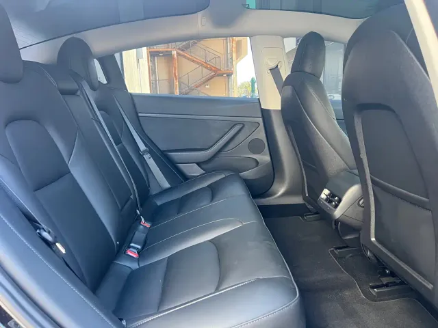 Tesla Model 3 2022 Performance High-Performance AWD — Фото автомобиля 13