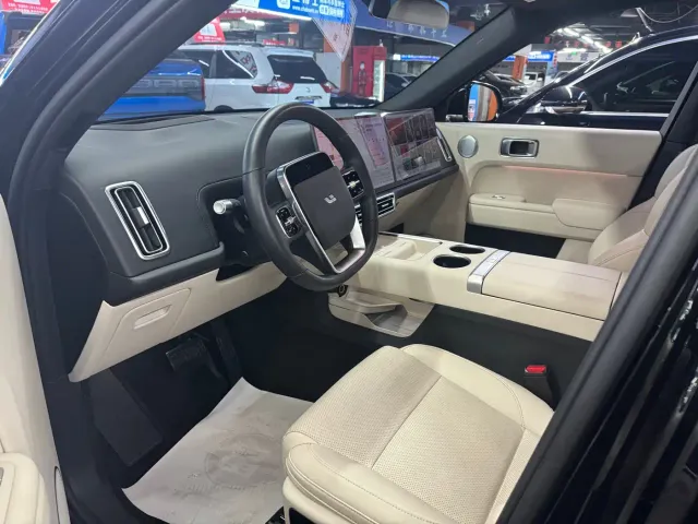 Li Auto L7 — Фото автомобиля 3