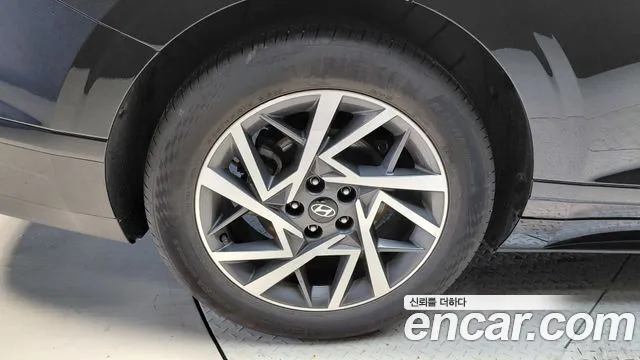 Hyundai Grandeur GN7 — Фото автомобиля 5