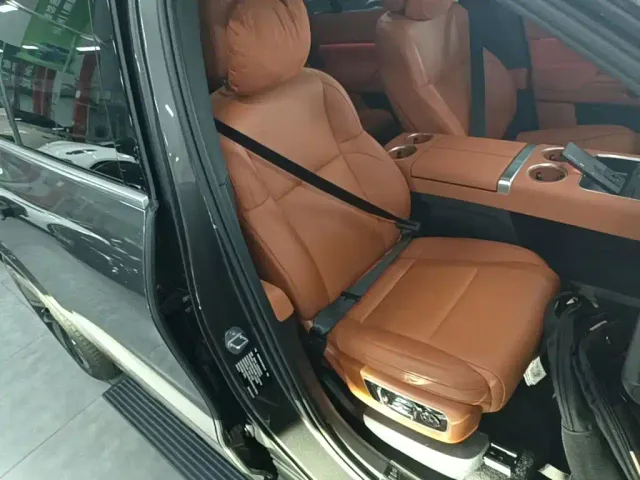 Li Auto L9 — Фото автомобиля 24