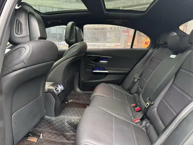Mercedes-Benz C-Class — Фото автомобиля 5