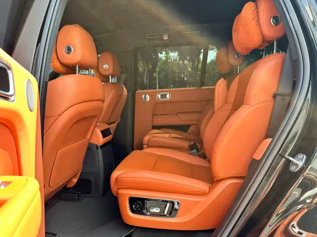 Li Auto L9 — Фото автомобиля 17