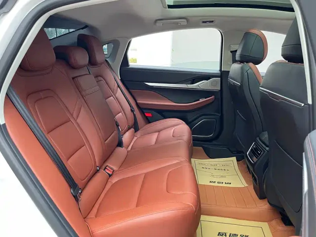 Lincoln Lincoln Z 2025 2.0T Premium Edition — Фото автомобиля 16