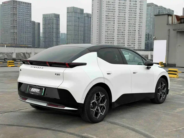 Lynk & Co Z20 — Фото автомобиля 3