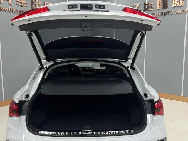 Audi Q3 Sportback — Фото автомобиля 12
