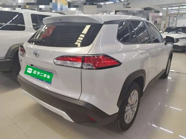 Toyota Corolla Cross — Фото автомобиля 6