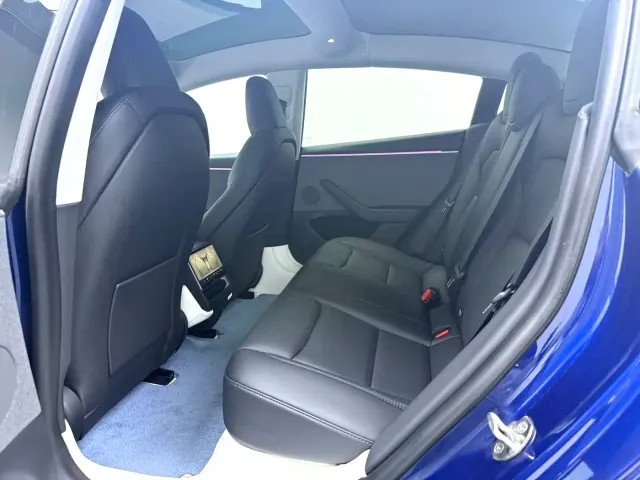 Tesla Model 3 — Фото автомобиля 7