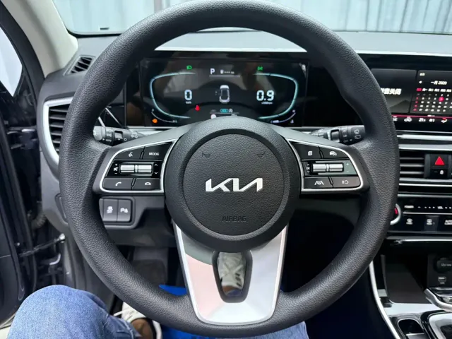 Kia Seltos — Фото автомобиля 13