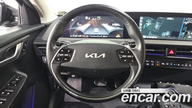 Kia EV6 — Фото автомобиля 13