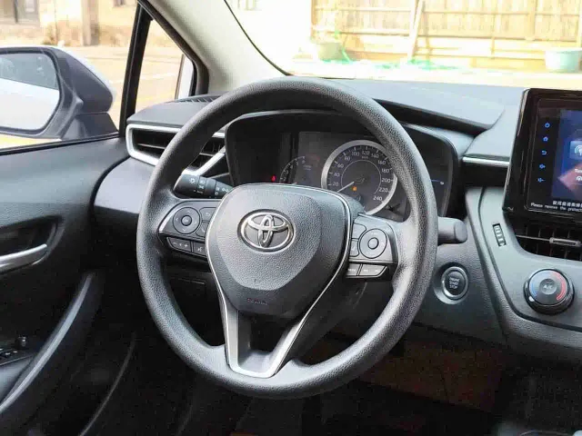Toyota Corolla — Фото автомобиля 10