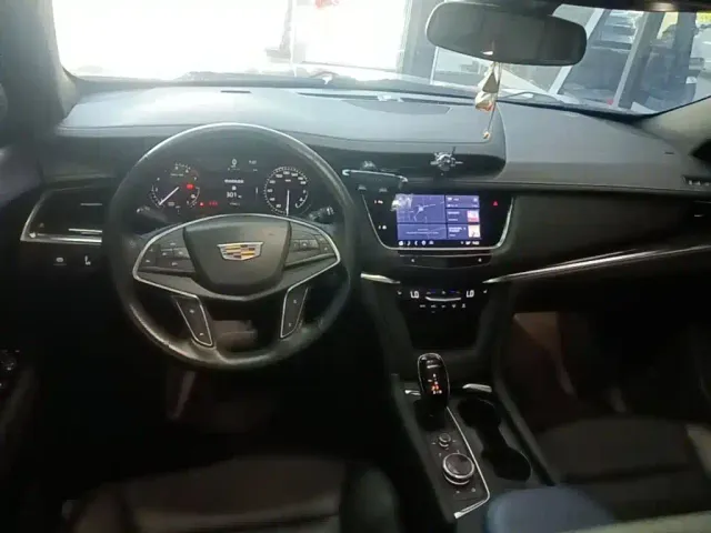 Cadillac XT5 — Фото автомобиля 9