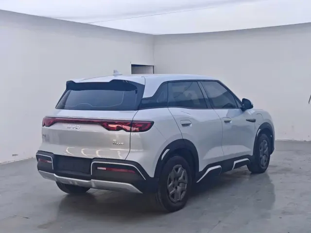 BYD Yuan UP — Фото автомобиля 7