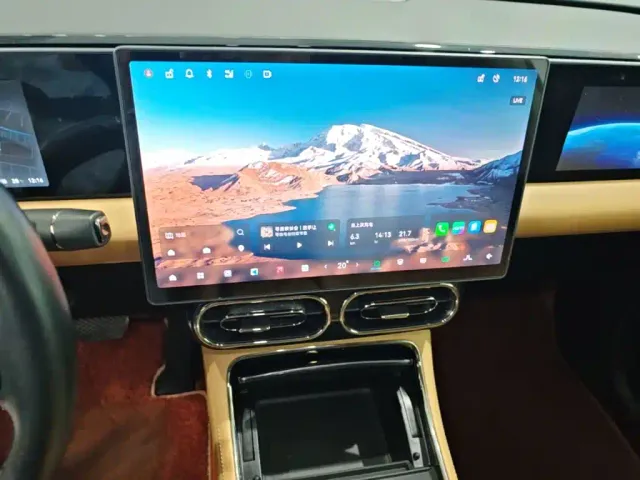 Leapmotor C11 — Фото автомобиля 12