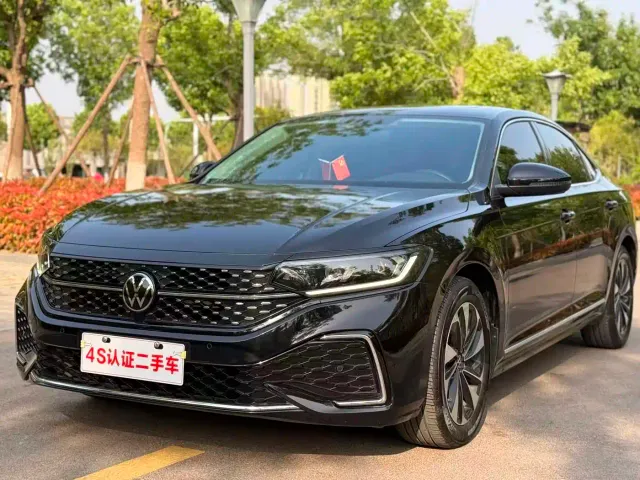 Фотография автомобиля — Volkswagen Passat