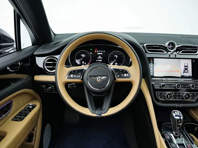 Bentley Bentayga — Фото автомобиля 12