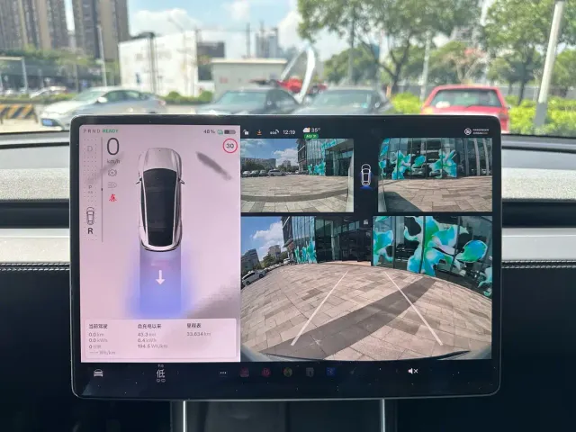 Tesla Model Y — Фото автомобиля 21