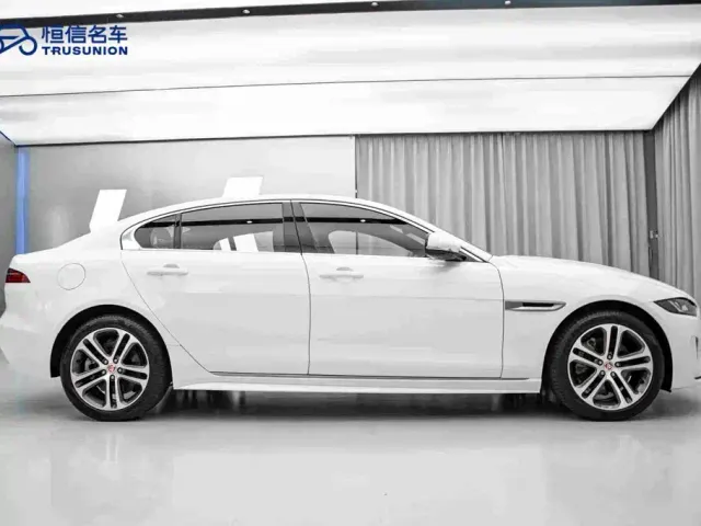 Jaguar XEL — Фото автомобиля 4