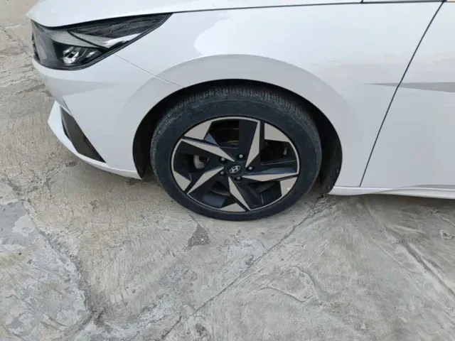 Hyundai Elantra — Фото автомобиля 22