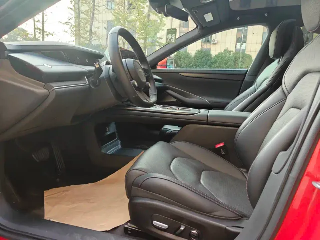 Xiaomi SU7 — Фото автомобиля 6