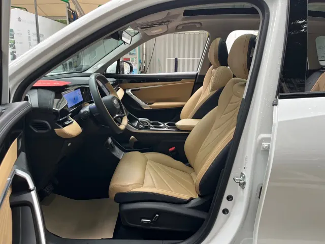 Geely Boyue L — Фото автомобиля 9