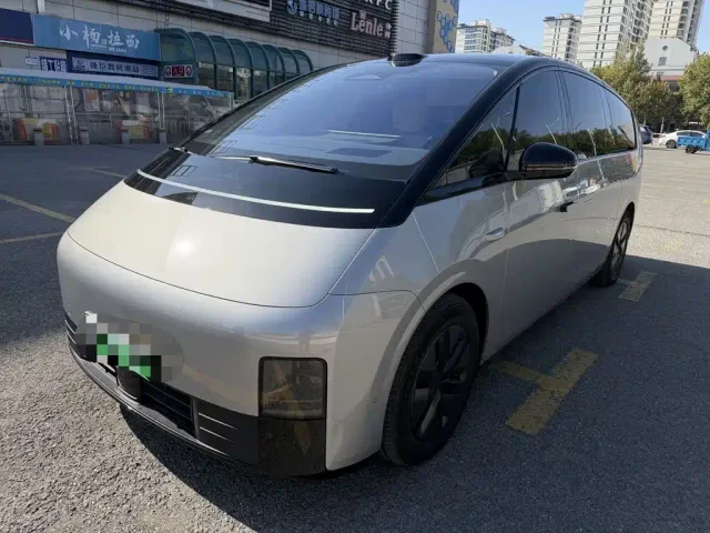 Фотография автомобиля — Li Auto MEGA