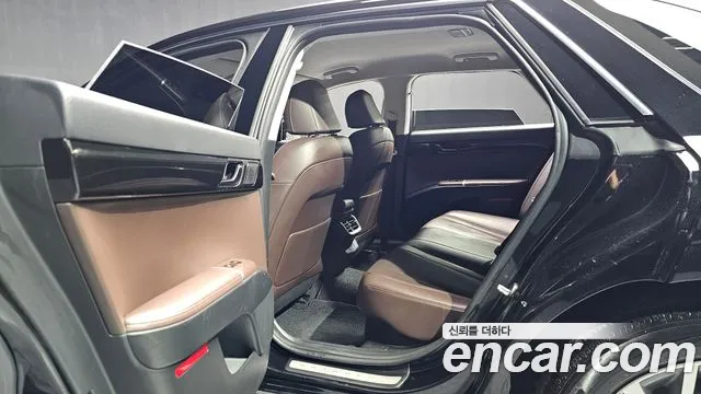 Hyundai Grandeur GN7 — Фото автомобиля 18