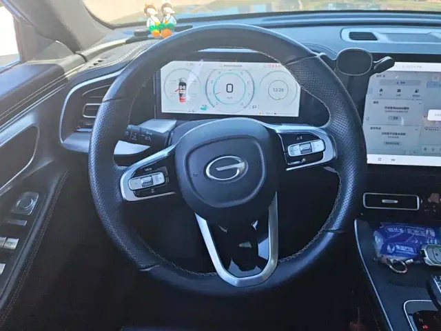 GAC Trumpchi GS8 — Фото автомобиля 15