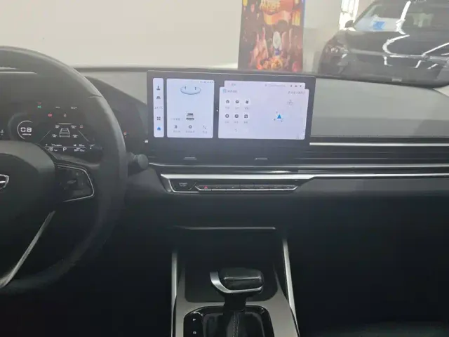 Geely Emgrand — Фото автомобиля 13