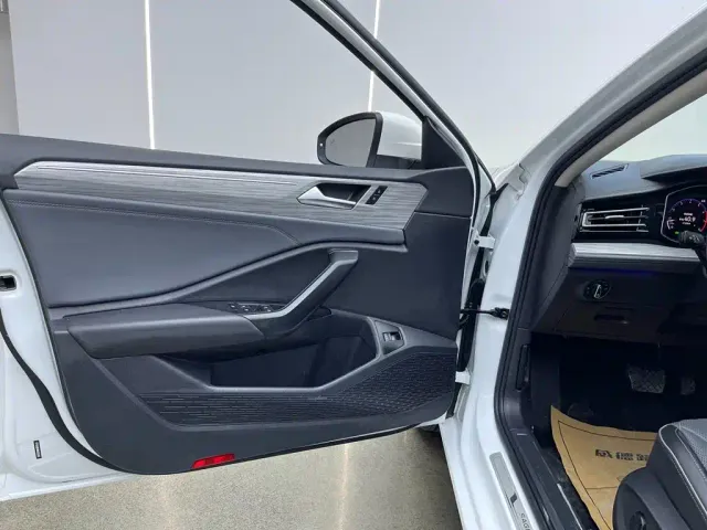 Volkswagen Sagitar — Фото автомобиля 7