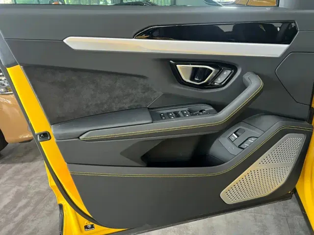 Lamborghini Urus — Фото автомобиля 11