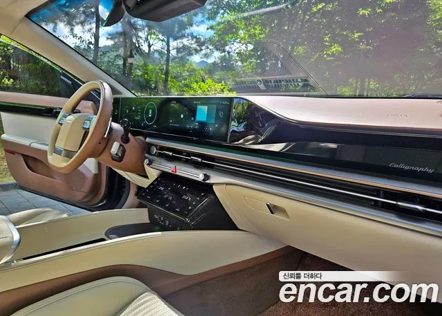 Hyundai Grandeur Grandeur (GN7) 2.5 Бензин 2WD — Фото автомобиля 10