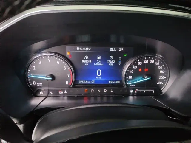 Ford Escape — Фото автомобиля 11