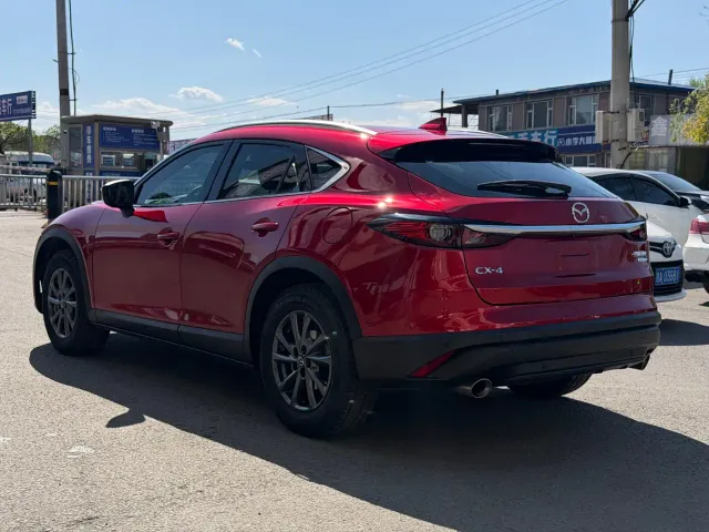 Mazda CX-4 — Фото автомобиля 9