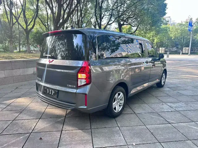Wuling Zhengcheng — Фото автомобиля 5