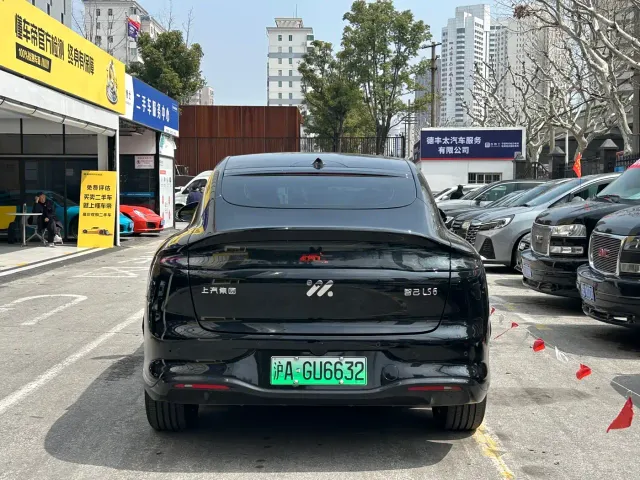 IM Motors LS6 — Фото автомобиля 4
