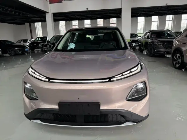 Changan Qiyuan Q05 — Фото автомобиля 5